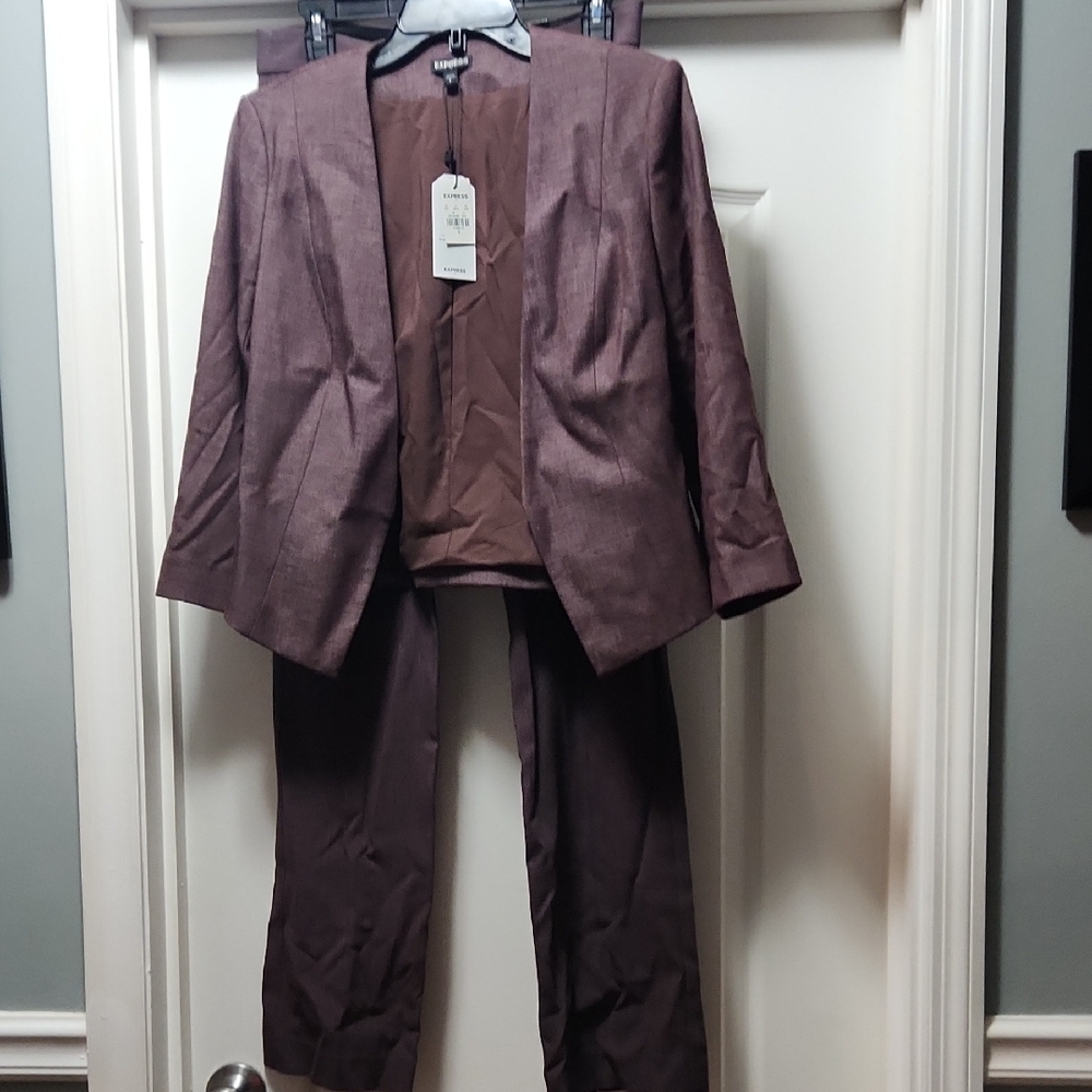 Express Chocolate Suit Set